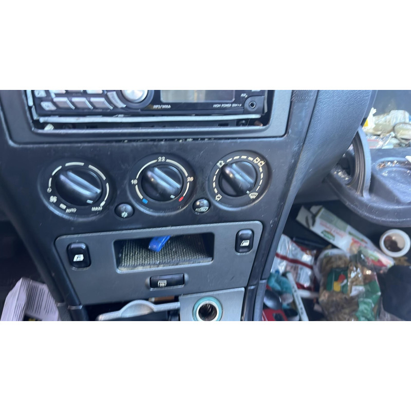 Pare boue avant gauche CITROEN XSARA Photo n°6