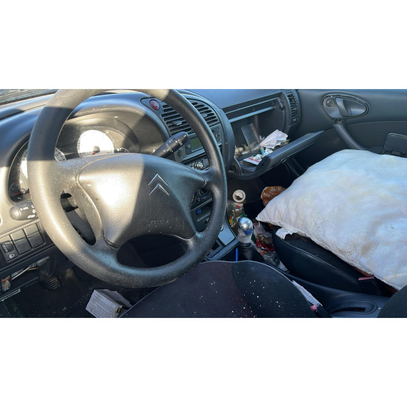 Pare boue avant gauche CITROEN XSARA Photo n°13
