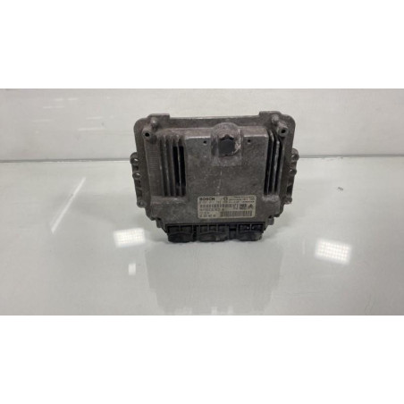 Calculateur moteur PEUGEOT 206