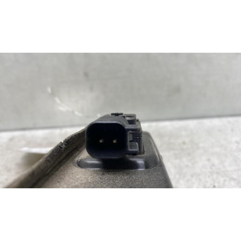 Bouton de coffre FORD KUGA 2 Photo n°3