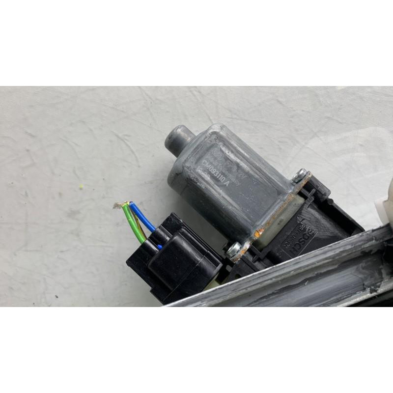 Leve vitre electrique avant gauche FORD KUGA 2 Photo n°3