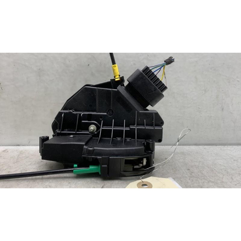 Serrure arriere droit FORD KUGA 2 Photo n°2