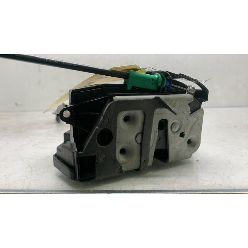 Serrure arriere droit FORD KUGA 2 Photo n°4