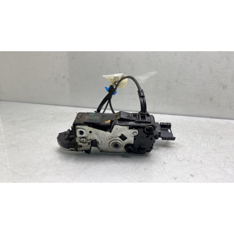 Serrure avant droit CITROEN C4 PICASSO 1 Photo n°3