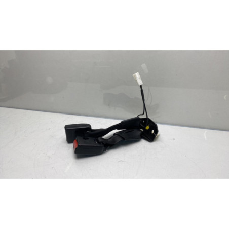Attache ceinture arriere droit NISSAN QASHQAI 1