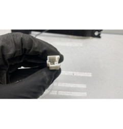 Attache ceinture avant droit NISSAN QASHQAI 1