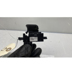 Interrupteur de leve vitre avant droit NISSAN QASHQAI 1