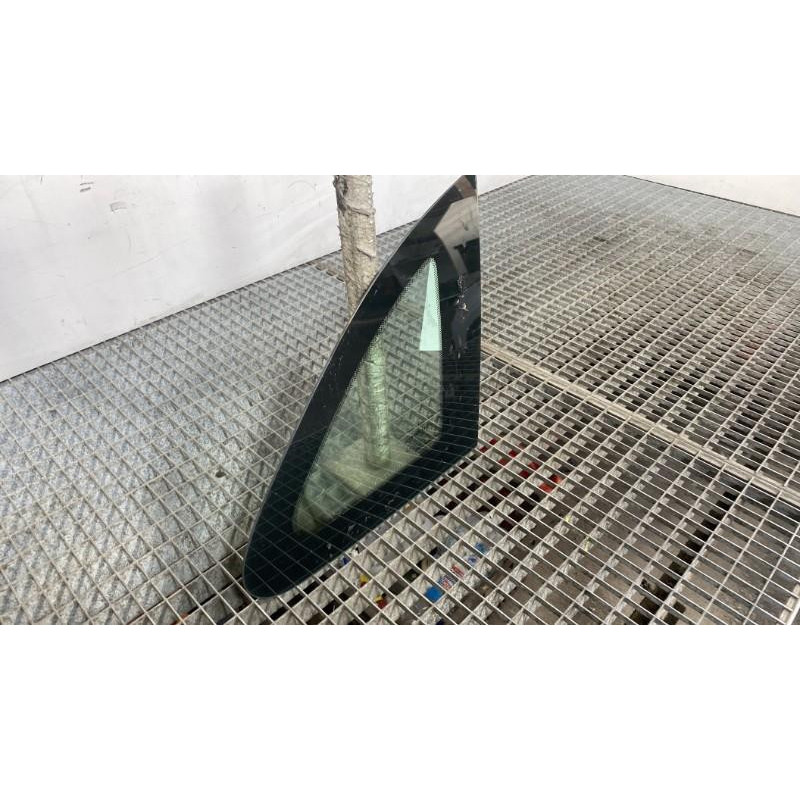 Custode arriere droit RENAULT CLIO 3 Photo n°4