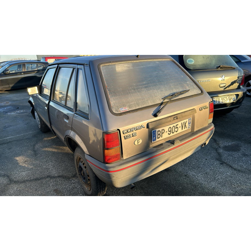 Retroviseur gauche OPEL CORSA A Photo n°4