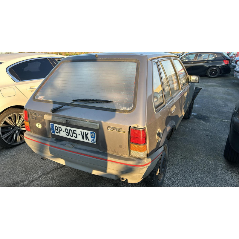 Retroviseur gauche OPEL CORSA A Photo n°13