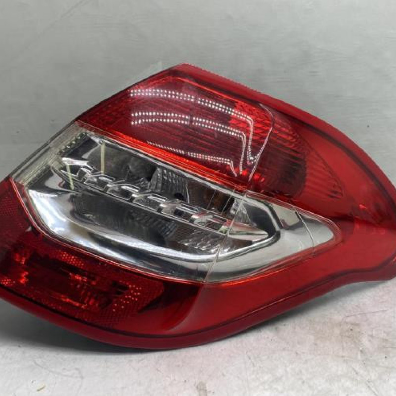 Feu arriere secondaire gauche (feux) VOLKSWAGEN TOURAN 2 Photo n°4