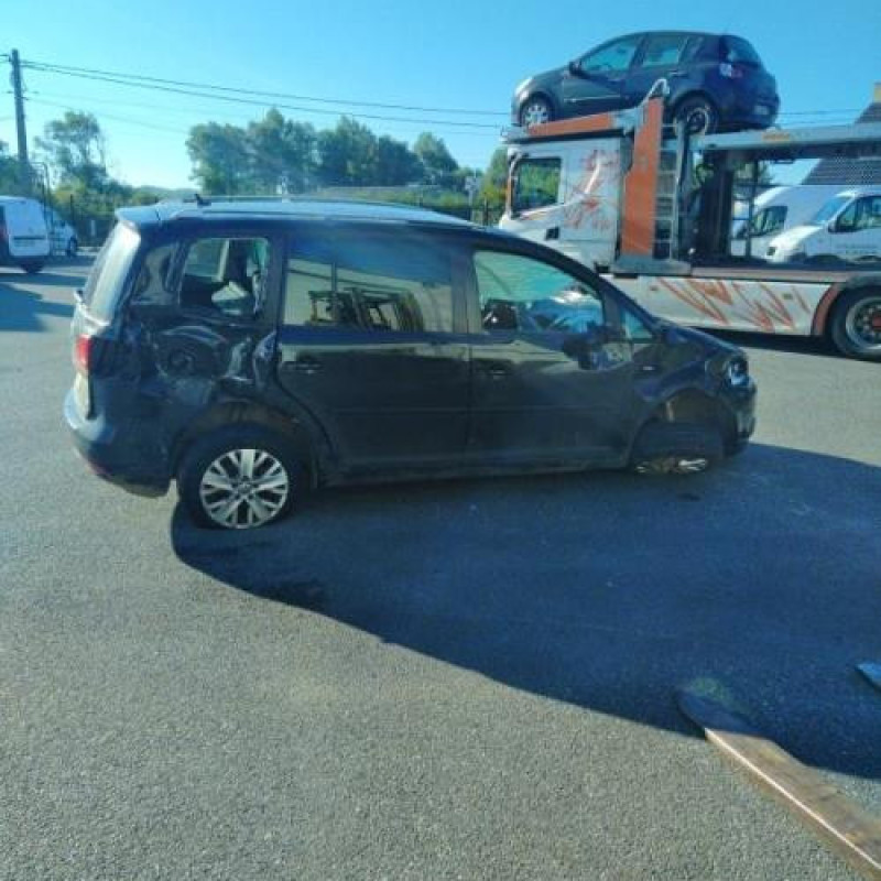 Feu arriere secondaire gauche (feux) VOLKSWAGEN TOURAN 2 Photo n°8