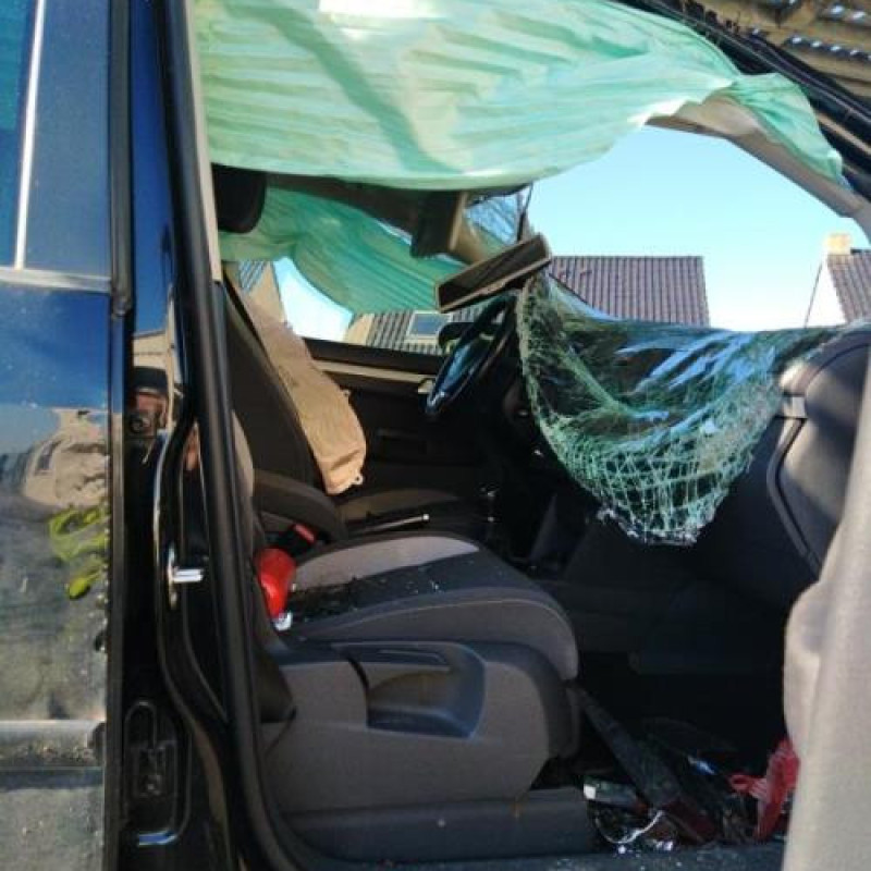Feu arriere secondaire gauche (feux) VOLKSWAGEN TOURAN 2 Photo n°12