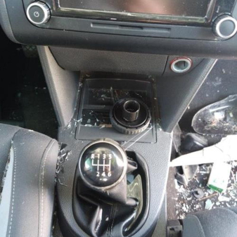 Feu arriere secondaire gauche (feux) VOLKSWAGEN TOURAN 2 Photo n°14