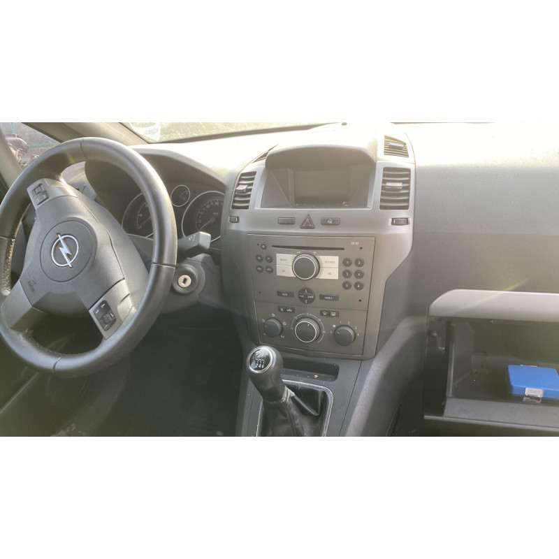 Pare choc arriere OPEL ZAFIRA B Photo n°14