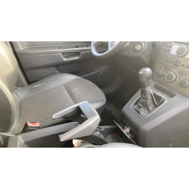 Pare choc arriere OPEL ZAFIRA B Photo n°17