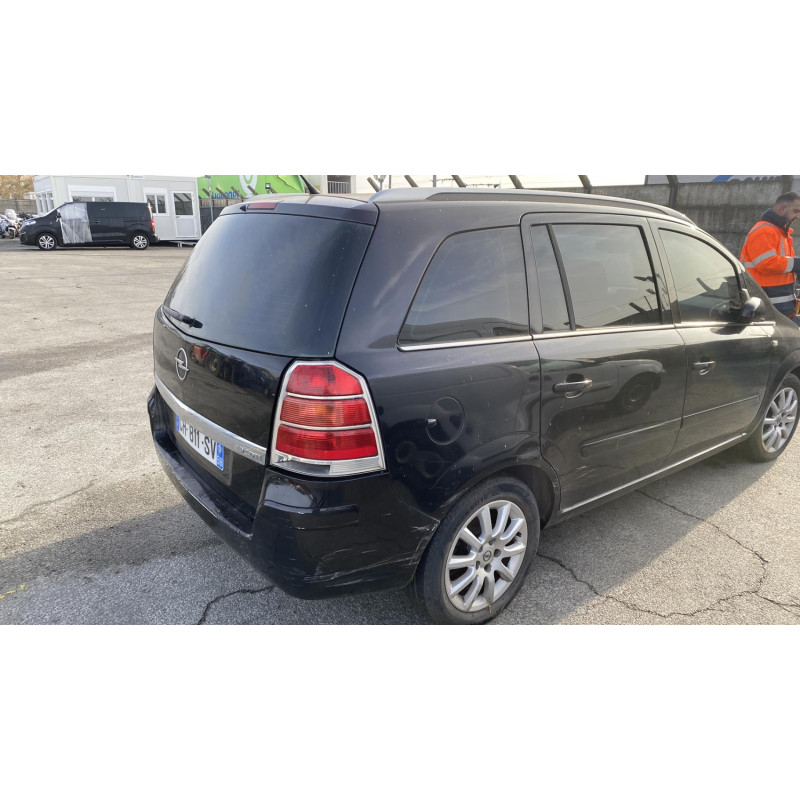 Pare choc arriere OPEL ZAFIRA B Photo n°20