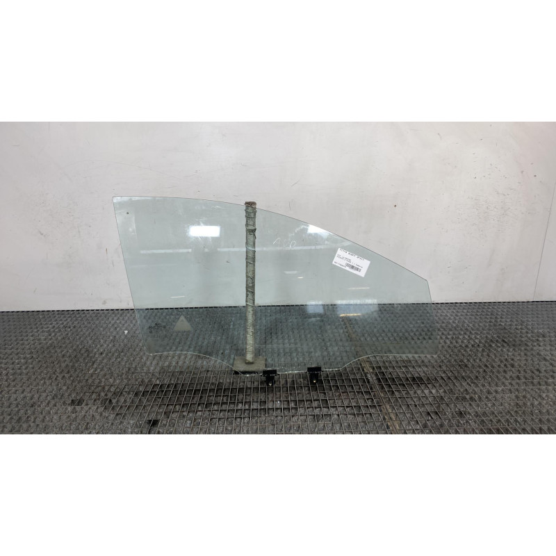 Vitre avant droit KIA PICANTO 2 Photo n°4