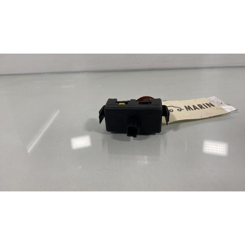 Bouton de warning RENAULT KANGOO 2 Photo n°2