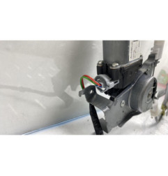 Leve vitre electrique arriere gauche NISSAN QASHQAI 1