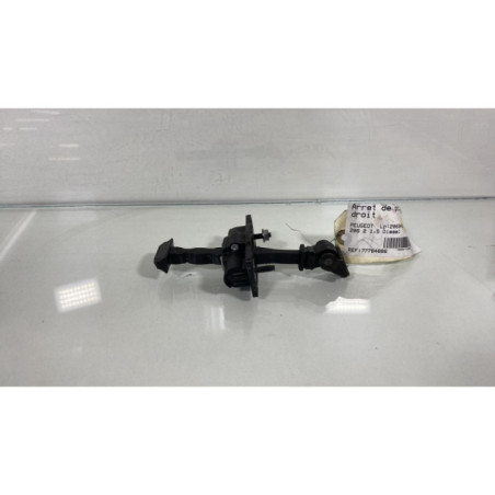Arret de porte arriere droit PEUGEOT 208 2