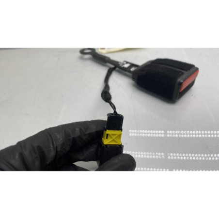 Attache ceinture avant gauche PEUGEOT 208 2