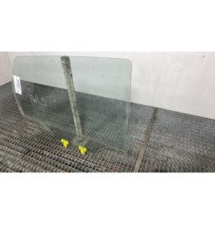 Vitre arriere droit NISSAN QASHQAI 1 Photo n°1