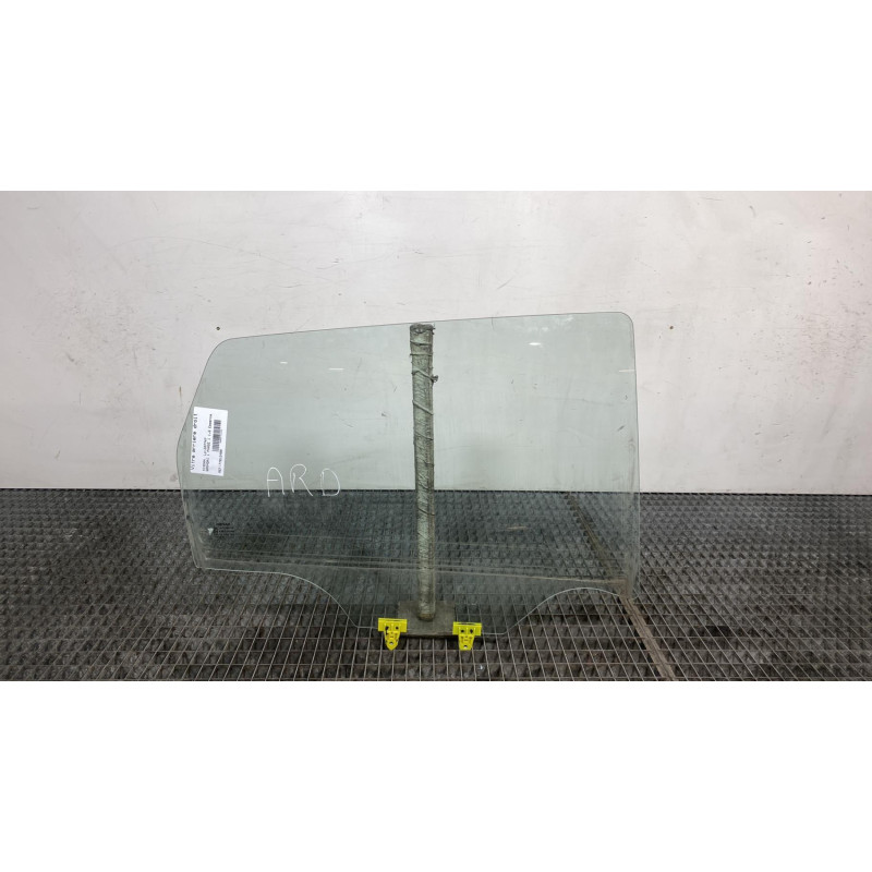 Vitre arriere droit NISSAN QASHQAI 1 Photo n°4