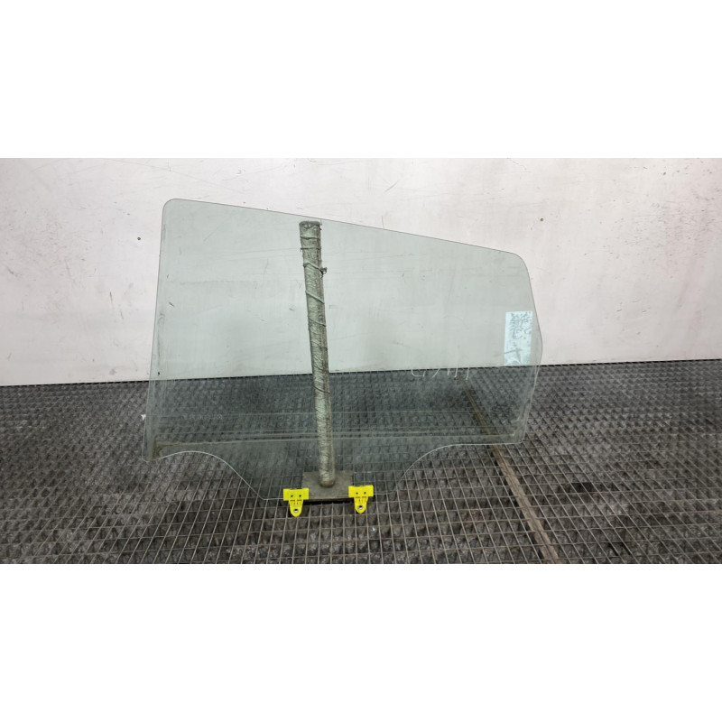 Vitre arriere droit NISSAN QASHQAI 1 Photo n°7