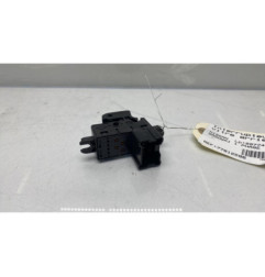 Interrupteur de leve vitre arriere droit NISSAN QASHQAI 1