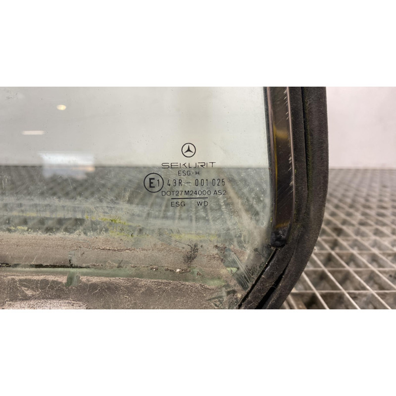 Custode arriere droit MERCEDES 300 C124 Photo n°3