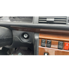 Custode arriere droit MERCEDES 300 C124