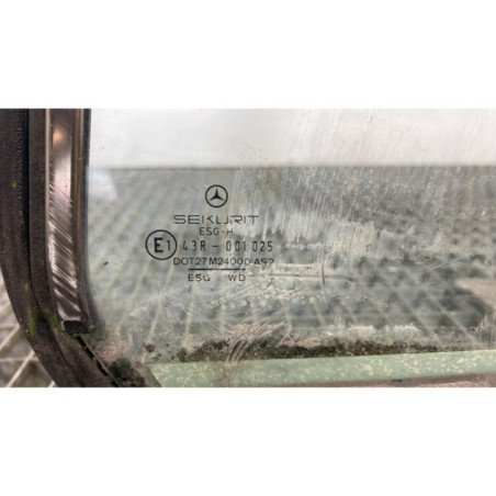 Custode arriere gauche MERCEDES 300 C124 Photo n°1