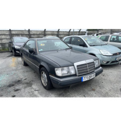 Custode arriere gauche MERCEDES 300 C124