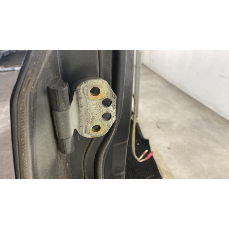 Porte avant droit MERCEDES 300 C124 Photo n°8