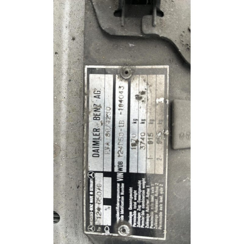 Porte avant droit MERCEDES 300 C124 Photo n°19