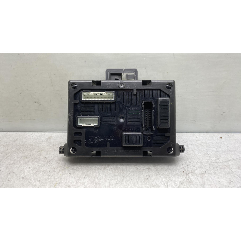 Boitier UCH RENAULT MODUS Photo n°3