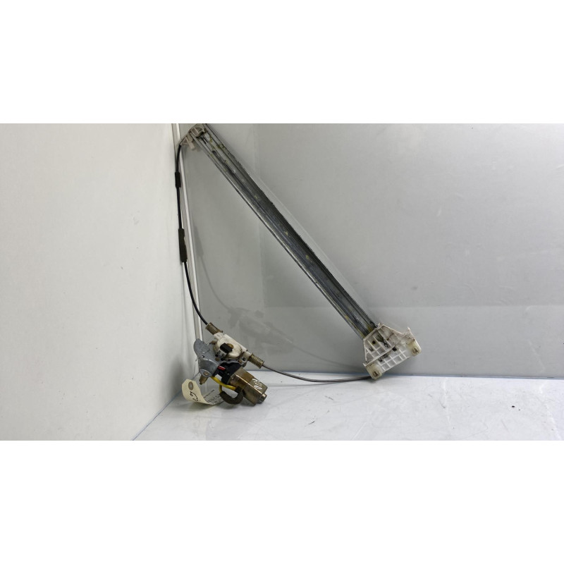 Leve vitre electrique avant droit MAZDA MPV 2 Photo n°6