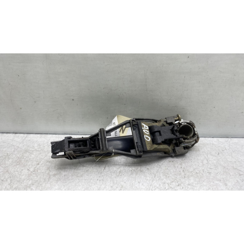 Poignee porte avant droit VOLKSWAGEN POLO 4 Photo n°4