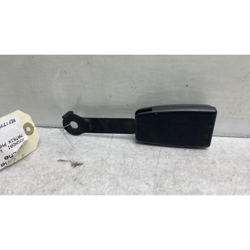 Attache ceinture avant gauche HYUNDAI MATRIX Photo n°1
