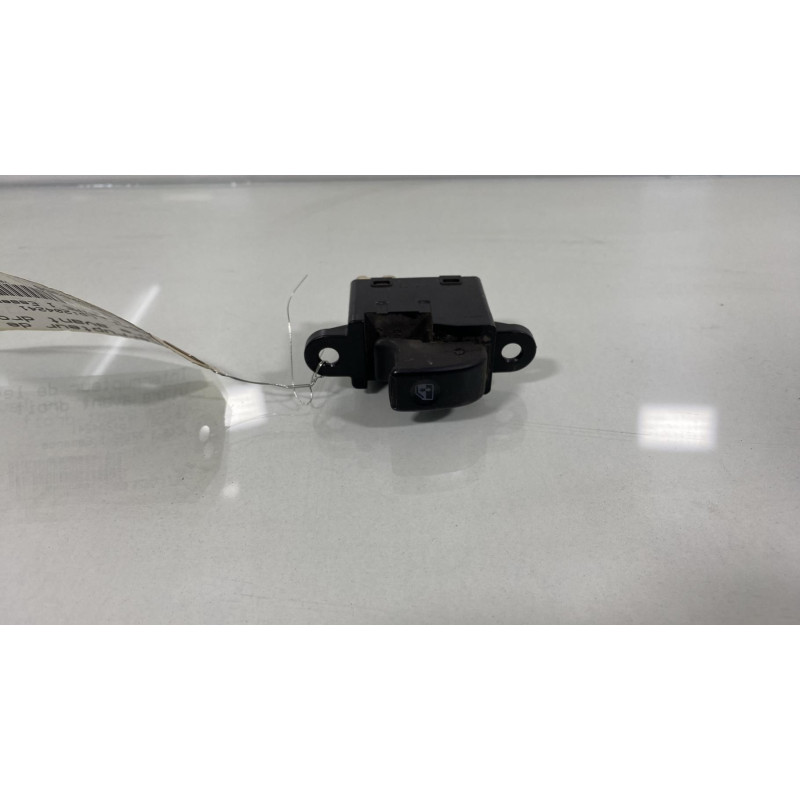Interrupteur de leve vitre avant droit HYUNDAI ATOS 1 PRIME Photo n°3