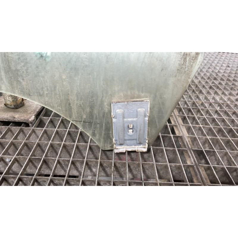 Vitre arriere droit VOLKSWAGEN PASSAT 5 Photo n°7