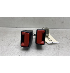 Attache ceinture arriere gauche VOLKSWAGEN PASSAT 5