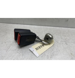 Attache ceinture arriere gauche VOLKSWAGEN PASSAT 5