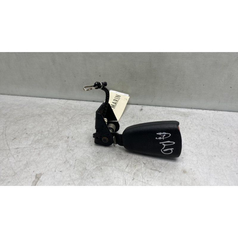 Attache ceinture arriere droit VOLVO V 70 1 Photo n°1