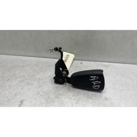 Attache ceinture arriere droit VOLVO V 70 1 Photo n°1