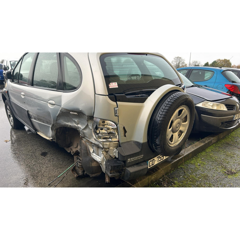 Compresseur clim RENAULT SCENIC 1 Photo n°11