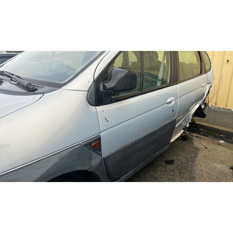 Compresseur clim RENAULT SCENIC 1 Photo n°20