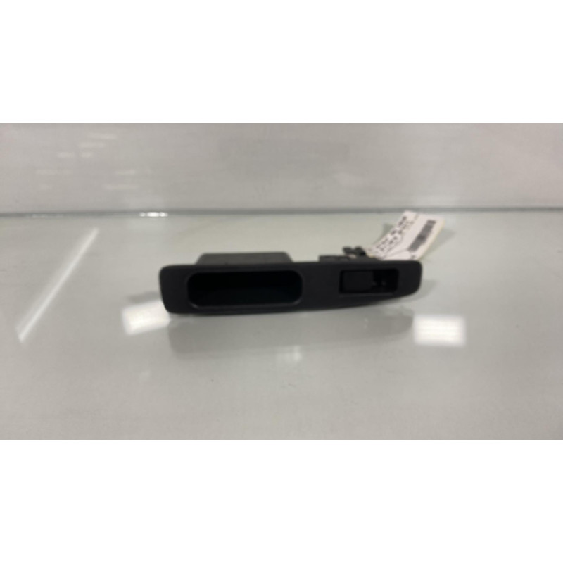 Interrupteur de leve vitre arriere droit NISSAN QASHQAI 1 Photo n°1
