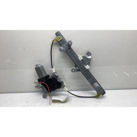 Leve vitre electrique arriere droit NISSAN QASHQAI 1